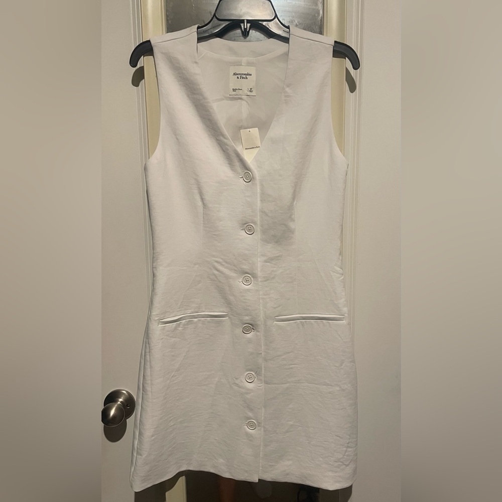 A&F Brand New White Button-Down Sleeveless Dress